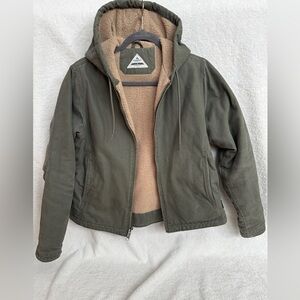 RIDGECUT women’s sherpa-lined duck jacket